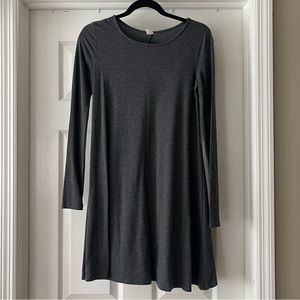 Old Navy gray shift long sleeved dress